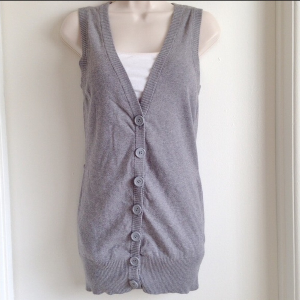 Sleeveless Cardigan